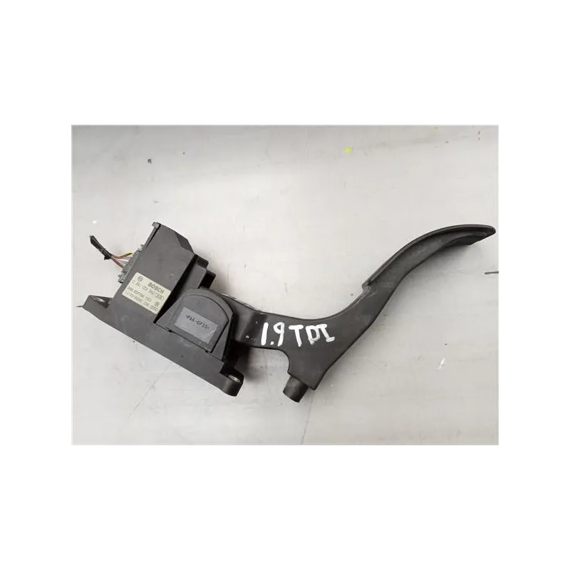 Recambio de potenciometro pedal gas para seat leon (1m1)(11.1999) tdi referencia OEM IAM 1J1721503K  