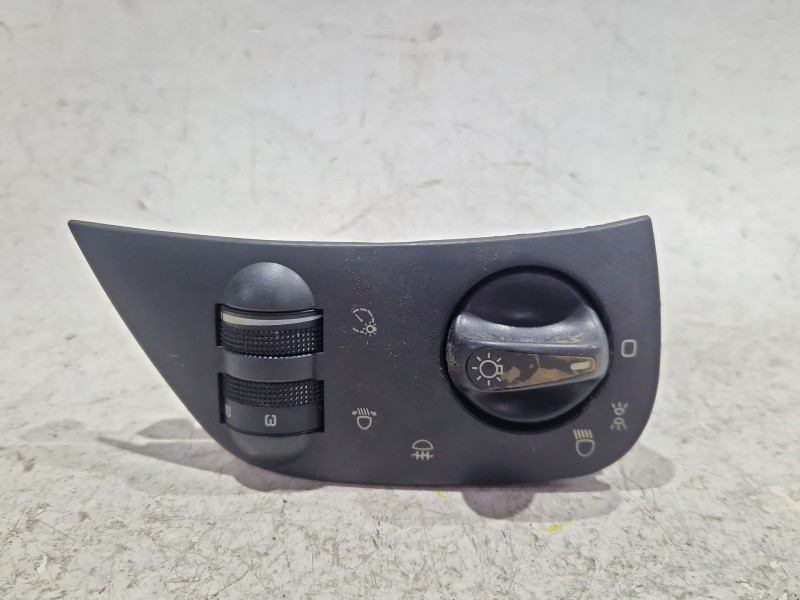 Recambio de mando luces para volkswagen polo iii classic (6v2) 60 1.4 referencia OEM IAM 6N1941531M  