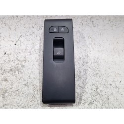 MANDO ELEVALUNAS DELANTERO DERECHO 31456080 