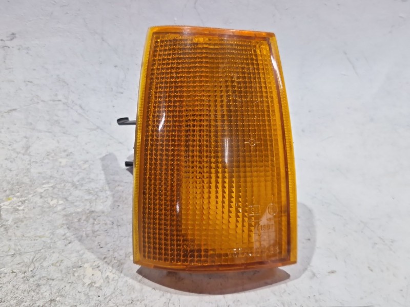 Recambio de piloto intermitente lateral delantero derecho para renault 9 (l42_) 1.4 (l422, l42c) referencia OEM IAM 6076M  