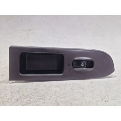 MANDO ELEVALUNAS DELANTERO DERECHO 621W10100 