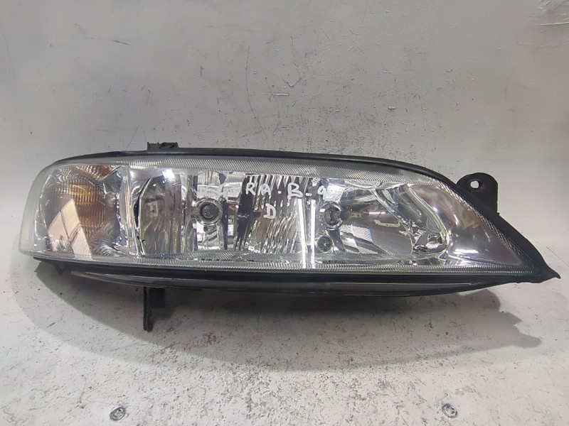 Recambio de faro delantero derecho para opel vectra b berlina (1995) 2.0 dti 16v referencia OEM IAM 087456  