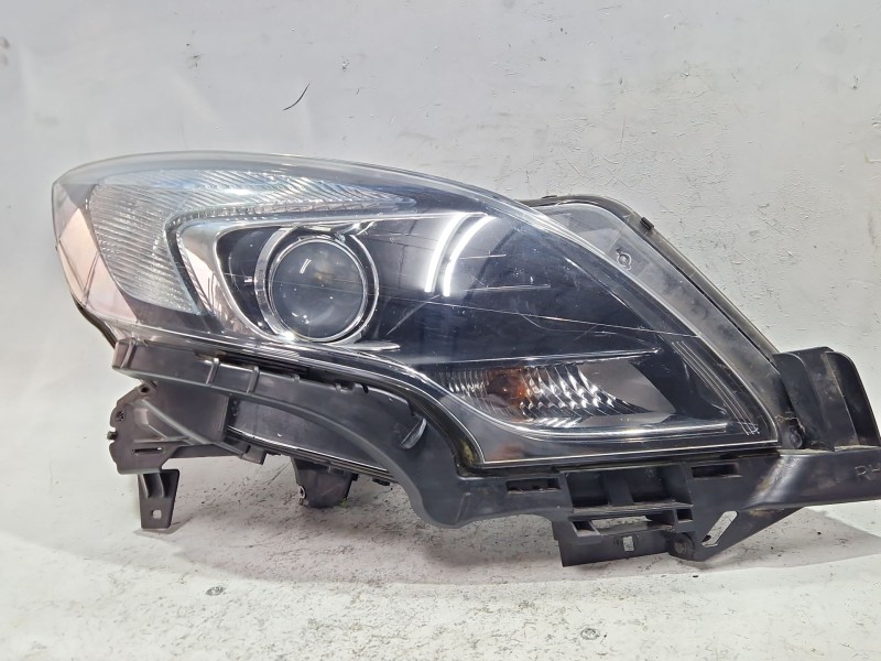 Recambio de faro delantero derecho para opel zafira tourer c van (p12) 2.0 cdti (75) referencia OEM IAM 39009022RH  