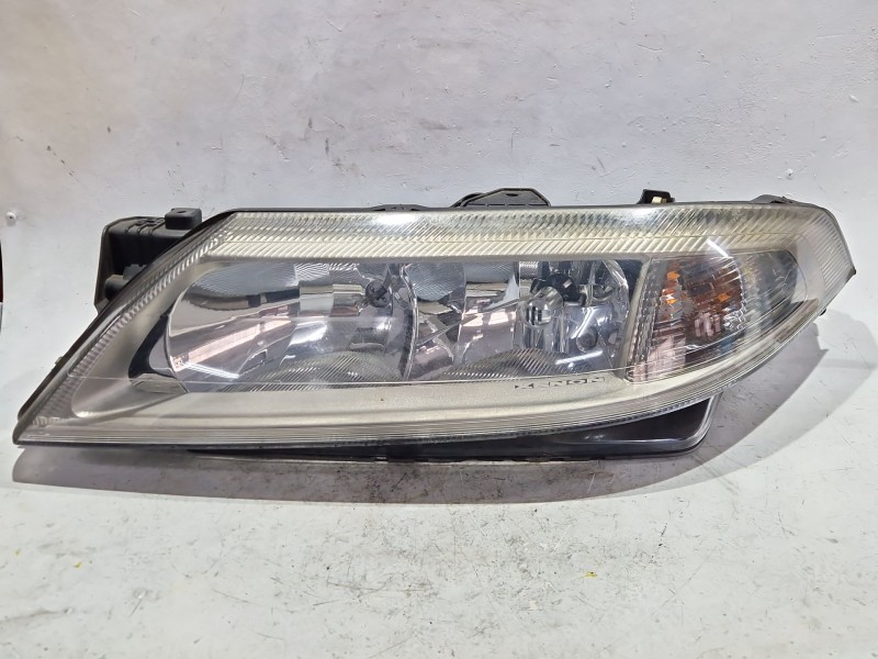 Recambio de faro delantero izquierdo para renault laguna ii (bg0)(2001) 2.0 dci (bg1t) referencia OEM IAM 8200163323  