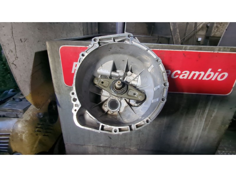 Recambio de caja cambios manual para bmw 1 (e81) 118 d referencia OEM IAM N47D20A 5064679CBB 2300 7533318  