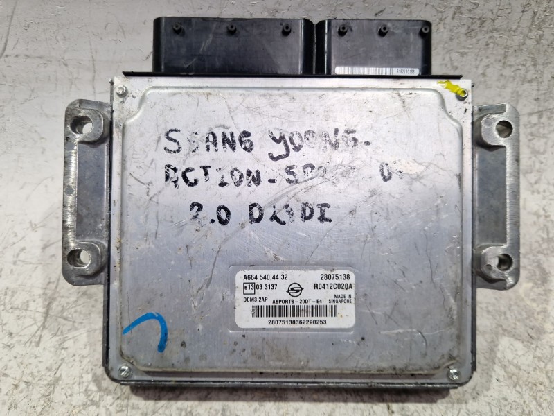 Recambio de centralita inyeccion para ssangyong actyon sports pick-up 2.0 xdi 4wd referencia OEM IAM 28075138  