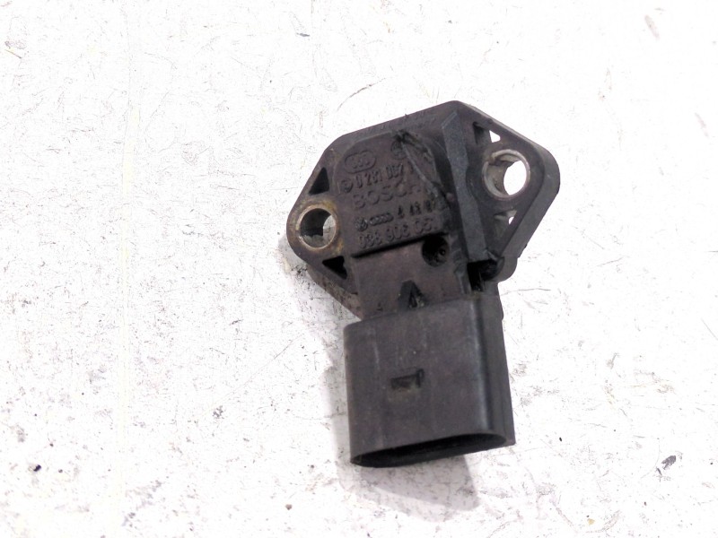 Recambio de sensor presion para audi a4 b5 (8d2) 1.9 tdi referencia OEM IAM 038906051  