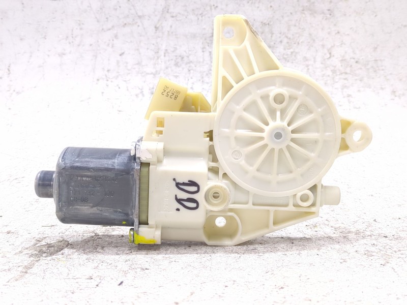 Recambio de motor elevalunas delantero derecho para mercedes-benz clase c (w204) c 220 cdi (204.008) referencia OEM IAM A2048200
