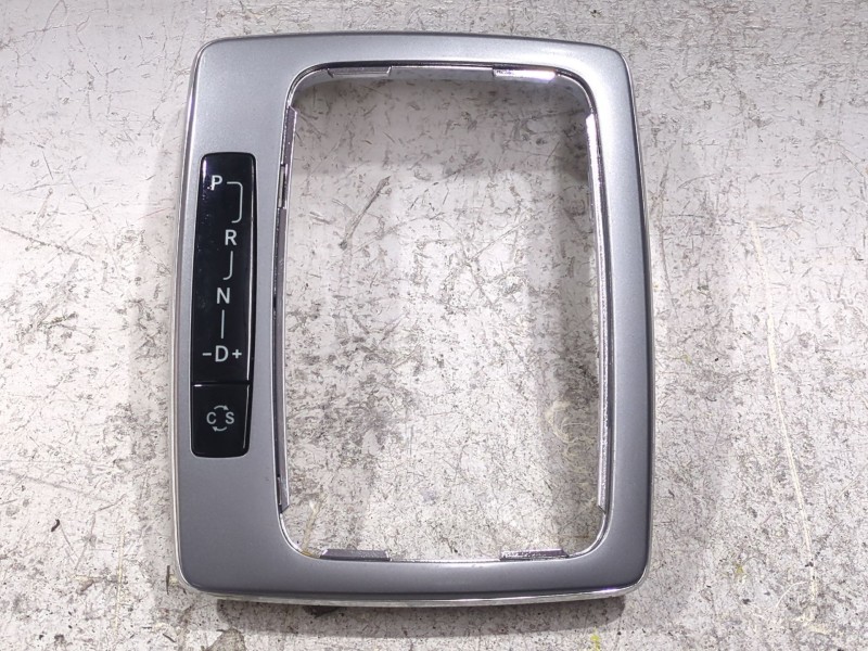 Recambio de guarnecidos palanca cambio para mercedes-benz clase c (w204) c 220 cdi (204.008) referencia OEM IAM A2042670288Q9  
