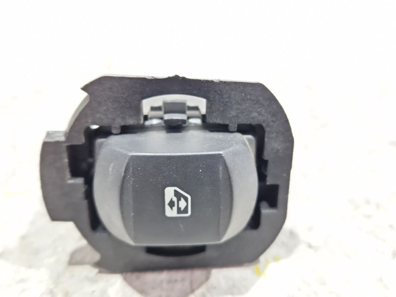 Recambio de mando elevalunas delantero derecho para renault laguna ii (bg0)(2001) 1.9 dci (bg0g) referencia OEM IAM   