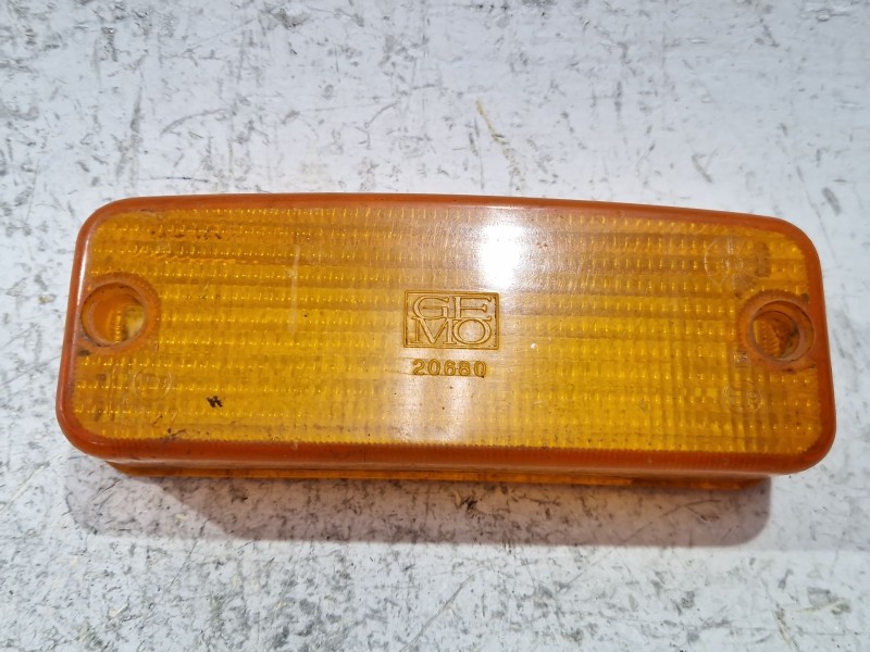 Recambio de piloto intermitente lateral delantero izquierdo para seat 124 ls1200 referencia OEM IAM 20680  