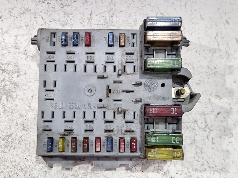 Recambio de caja reles / fusibles para fiat stilo (192)(2001) 1.6 16v (192_xb1a) referencia OEM IAM 46796534  