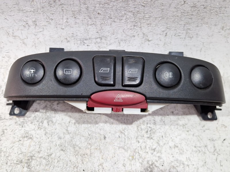 Recambio de mando elevalunas para fiat punto van (188ax) 1.2 60 referencia OEM IAM A223  