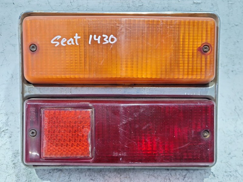 Recambio de piloto trasero izquierdo para seat 124 1430 referencia OEM IAM 19178  