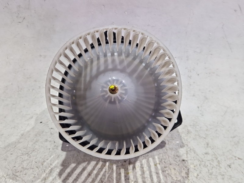 Recambio de motor calefaccion para ssangyong actyon sports 2.0 d 141cv referencia OEM IAM 40510440  