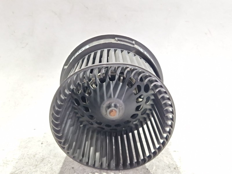 Recambio de motor calefaccion para peugeot 207 confort hdi referencia OEM IAM n102097a  