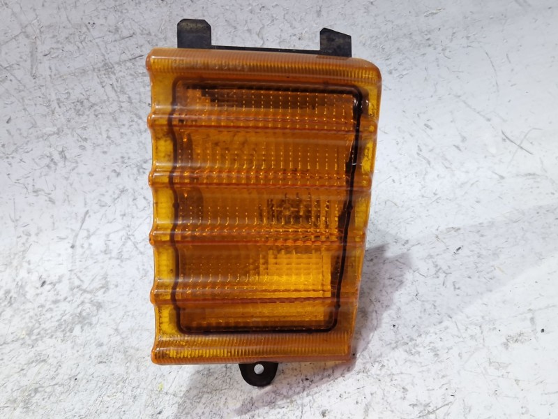 Recambio de piloto delantero izquierdo para renault master i furgón (t__) 28-35 2,5 d referencia OEM IAM 10640  