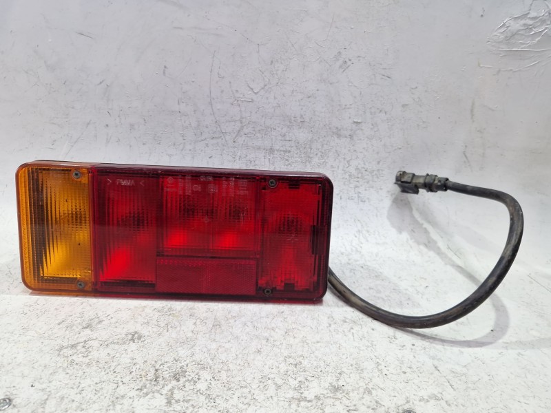 Recambio de piloto trasero izquierdo para renault master ii furgón (fd) 2.8 dti referencia OEM IAM 7700353024  