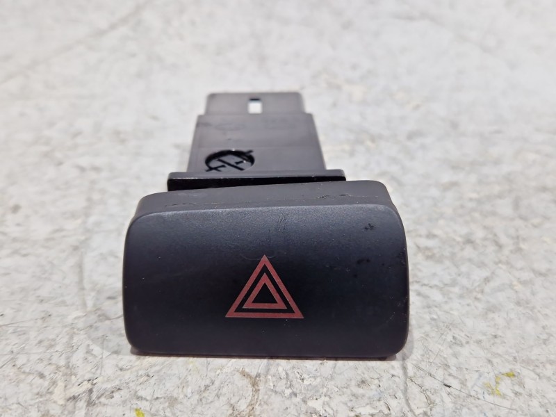 Recambio de boton emergencia para kia sportage (km)(2005) 2.0 crdi referencia OEM IAM 864W0140  