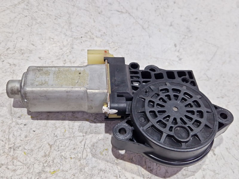 Recambio de motor elevalunas delantero izquierdo para kia sportage (km)(2005) 2.0 crdi referencia OEM IAM 3130034192  