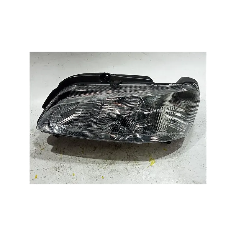 Recambio de faro delantero izquierdo para peugeot 106 (s2)(04.1996) 1.1 i referencia OEM IAM TYC 203744  