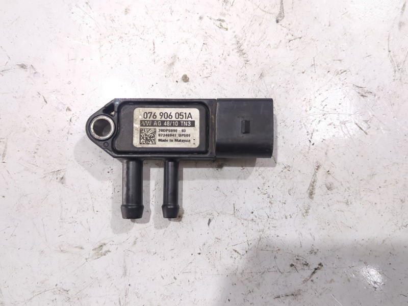 Recambio de sensor presion para volkswagen golf vi (5k1) 2.0 tdi referencia OEM IAM 076906051A  