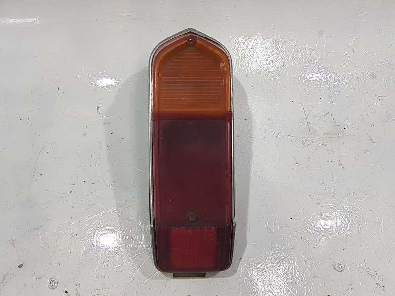 Recambio de piloto trasero derecho para seat 124 ls1200 referencia OEM IAM E92439  