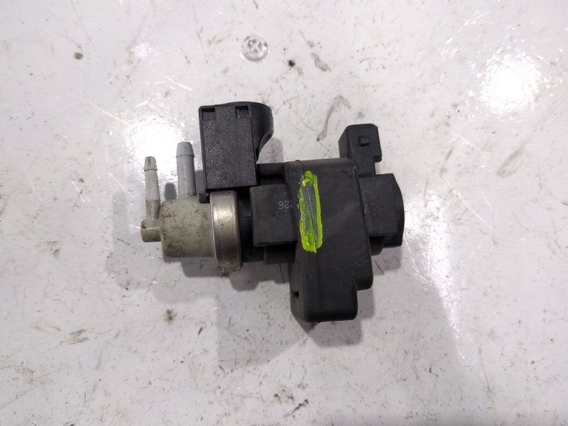 Recambio de valvula aire adicional para kia carens iii monospace (un) 2.0 crdi 115 referencia OEM IAM 36811200  