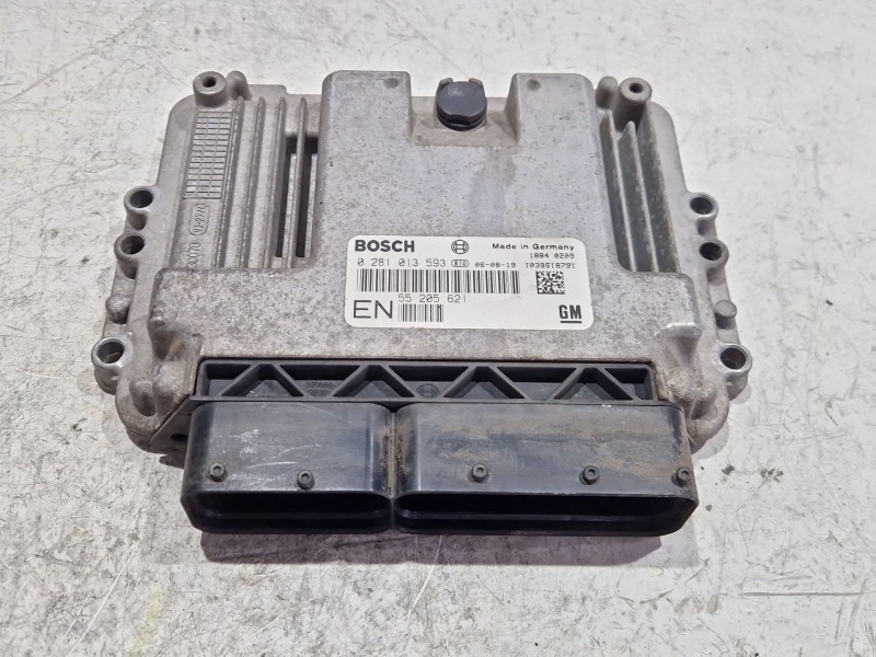 Recambio de centralita inyeccion para opel zafira / zafira family b (a05) 1.9 cdti (m75) referencia OEM IAM 55205621  