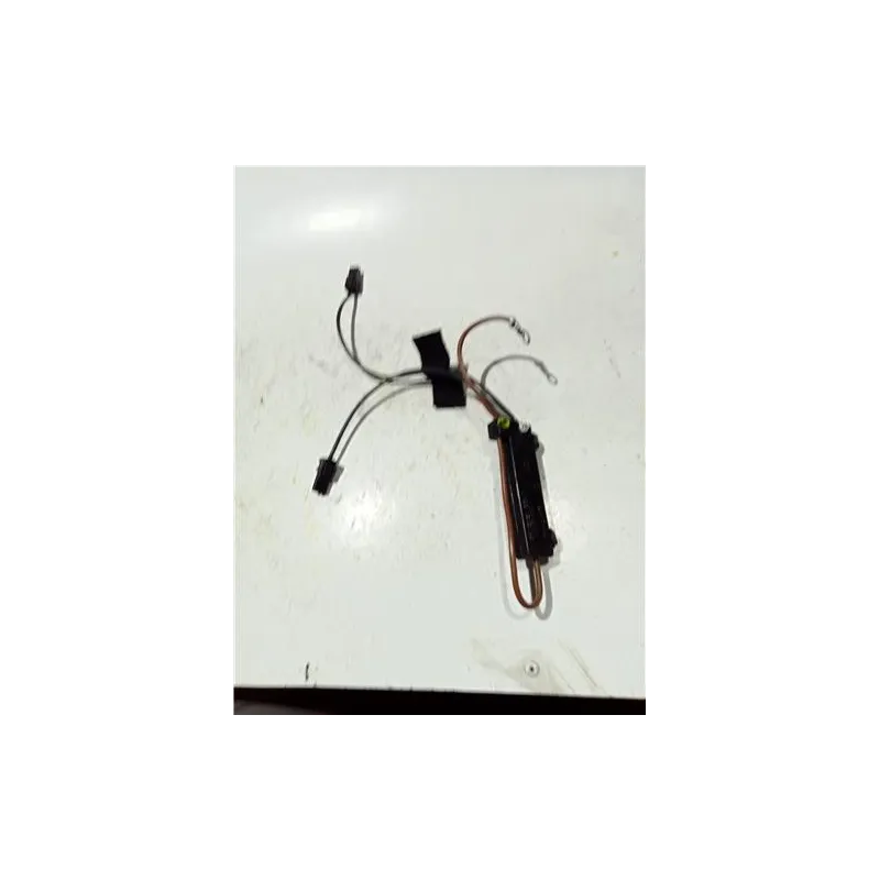 Recambio de antena electrica para mercedes-benz clase c (bm 204) berlina (01.2011) referencia OEM IAM A2048708390  