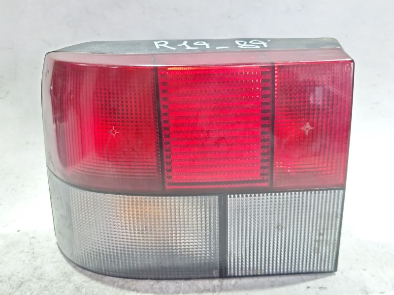 Recambio de piloto trasero izquierdo para renault 19 ii (b/c53_) 1.4 referencia OEM IAM   