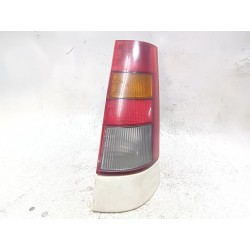 PILOTO TRASERO DERECHO 7R01413 