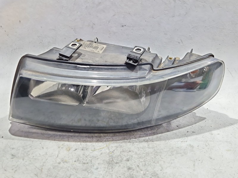 Recambio de faro delantero izquierdo para seat toledo ii (1m2) 1.9 tdi referencia OEM IAM 1M1941001D  