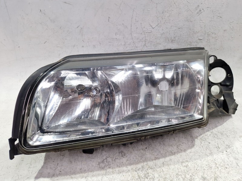 Recambio de faro delantero izquierdo para volvo s80 berlina (1998) 2.4 d5 referencia OEM IAM 89006404  