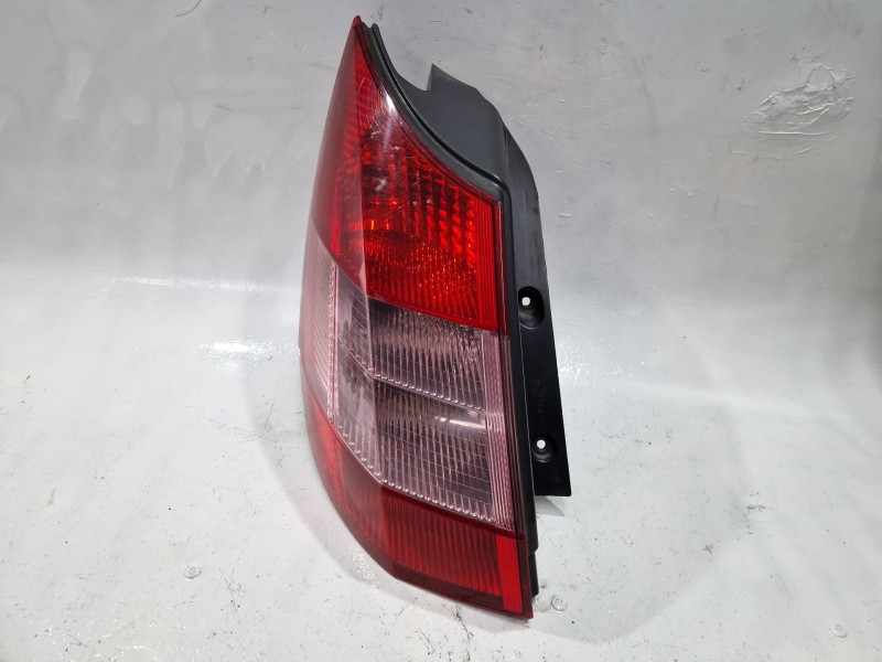 Recambio de piloto trasero izquierdo para renault scénic ii (jm0/1_) 1.9 dci (jm14) referencia OEM IAM 8200127704  