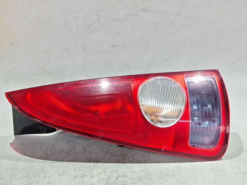 Recambio de piloto trasero izquierdo para renault espace iv (jk0)(2002) 2.0 turbo (jk0b, jk0n) referencia OEM IAM 8200027153  