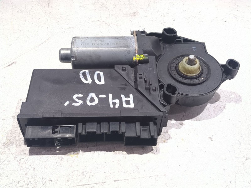 Recambio de motor elevalunas delantero derecho para audi a4 b7 (8ec) 2.0 tdi 16v referencia OEM IAM 8E1959802B  