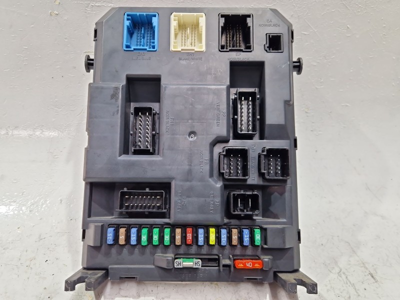 Recambio de caja reles / fusibles para citroën c3 (09.2009) 1.4 hdi 70 referencia OEM IAM 9666952280  