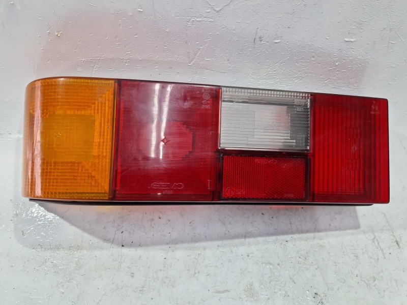 Recambio de piloto trasero izquierdo para seat 127 (127a) 0.9 referencia OEM IAM 21057I  