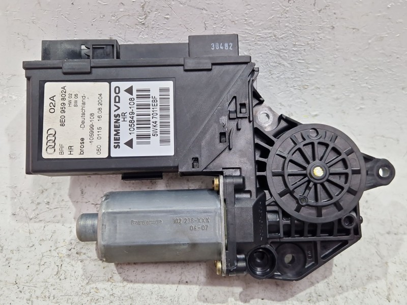 Recambio de motor elevalunas trasero derecho para audi a4 b6 (8e2) 1.9 tdi referencia OEM IAM 8E0959802A  