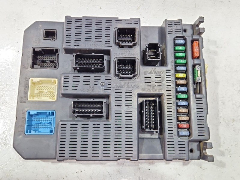 Recambio de caja reles / fusibles para citroën c2 (jm_) 1.4 hdi referencia OEM IAM 9664532580  