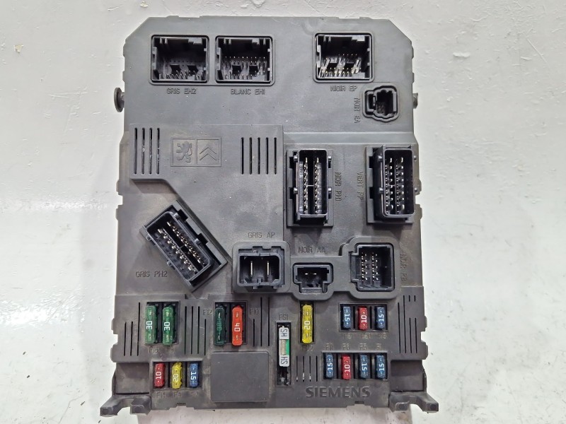 Recambio de caja reles / fusibles para citroën c3 i (fc_, fn_) 1.4 i referencia OEM IAM S118085200H  