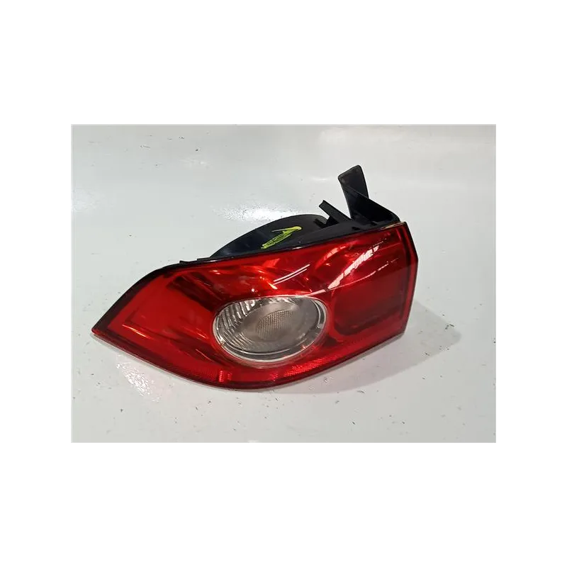 Recambio de piloto trasero izquierdo para renault laguna ii (bg0)(2001) 1.9 dci (bg0g) referencia OEM IAM 8200262667  