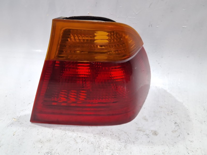 Recambio de piloto trasero derecho para bmw 3 (e46) 320 i referencia OEM IAM 8364922  