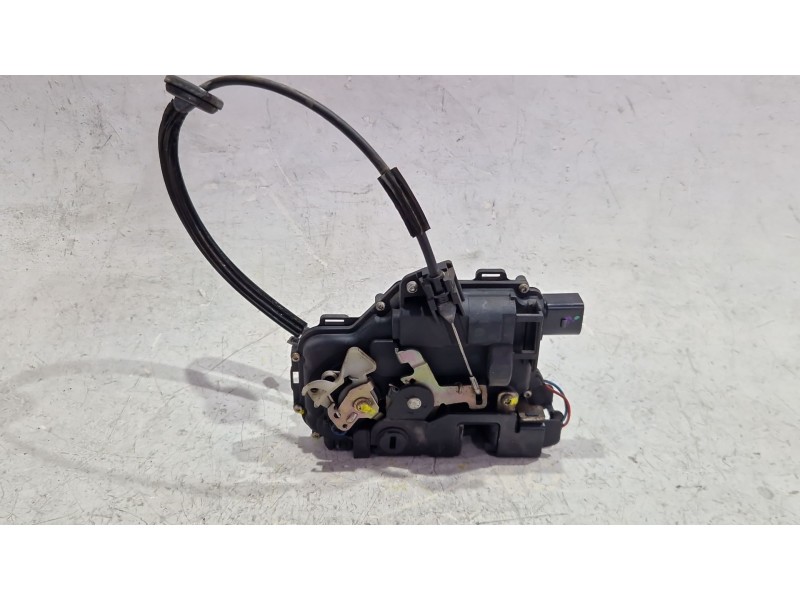 Recambio de cerradura puerta trasera izquierda para volkswagen passat variant (3b5)(1997) 1.9 tdi referencia OEM IAM   