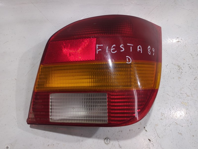 Recambio de piloto trasero derecho para ford fiesta iii (gfj) 1.8 d referencia OEM IAM 89FG13N004AA  