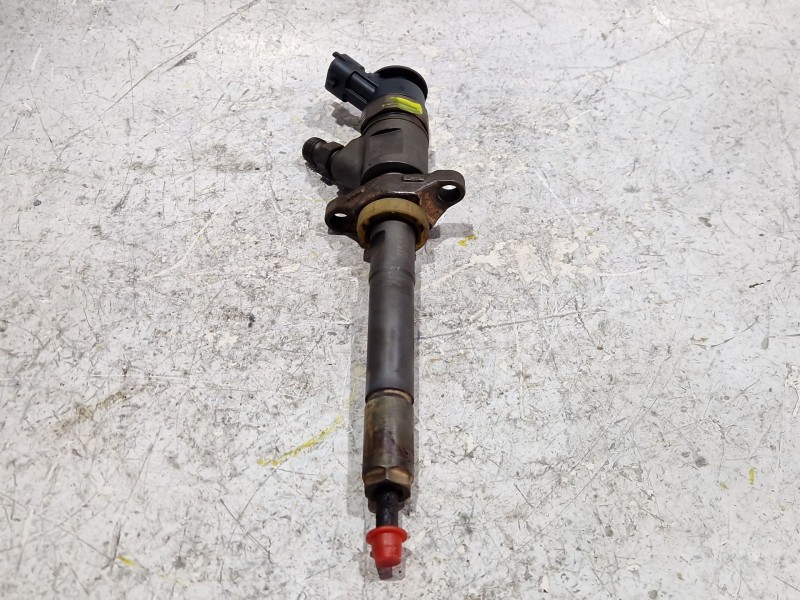 Recambio de inyector para peugeot 207 (2006) 1.6 hdi referencia OEM IAM 0445110311  