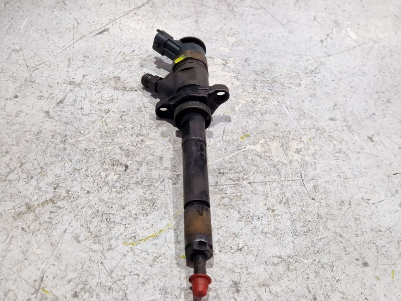 Recambio de inyector para peugeot 207 (2006) 1.6 hdi referencia OEM IAM 0445110311  