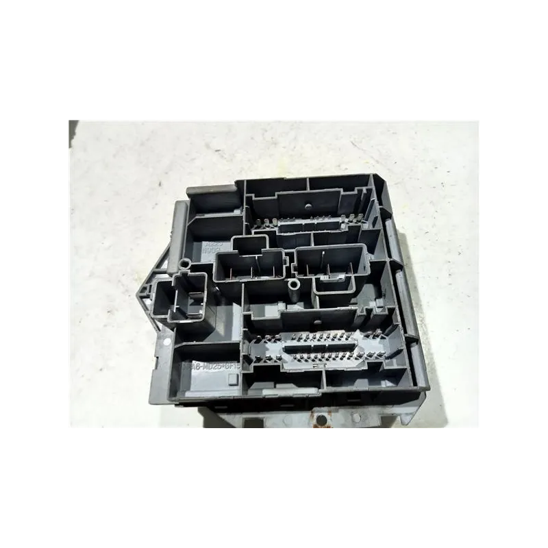 Recambio de caja fusibles/rele para fiat stilo (192)(2001) 1.9 jtd (192_xe1a) referencia OEM IAM 46846109  