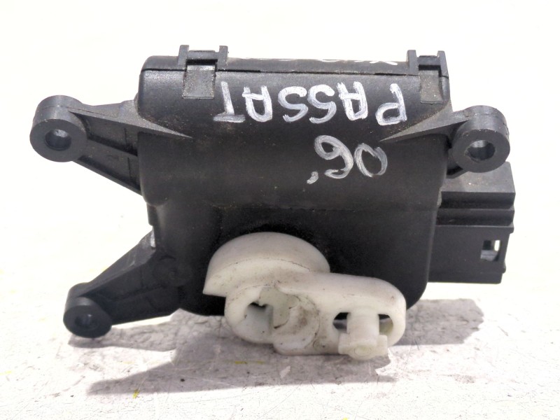 Recambio de motor trampilla calefaccion para volkswagen passat berlina (3c2)(2005) 2.0 fsi referencia OEM IAM 3C1907511A  